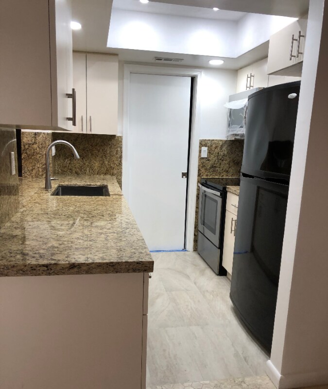 Building Photo - 8409 NW 59th Ct