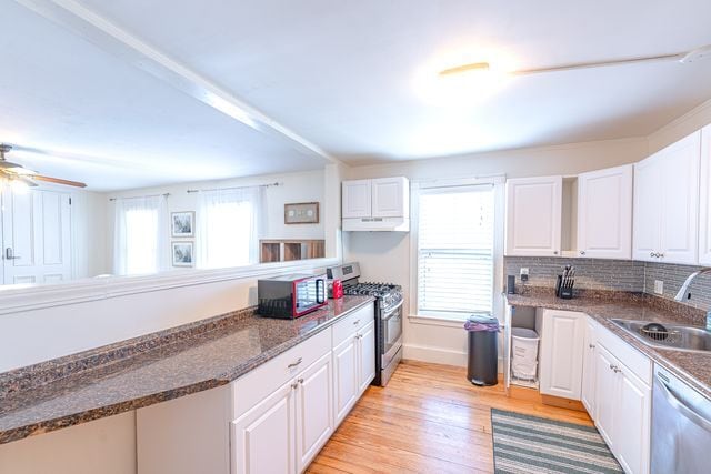 Granite counters and stainless steel appliances - 10 Pine St