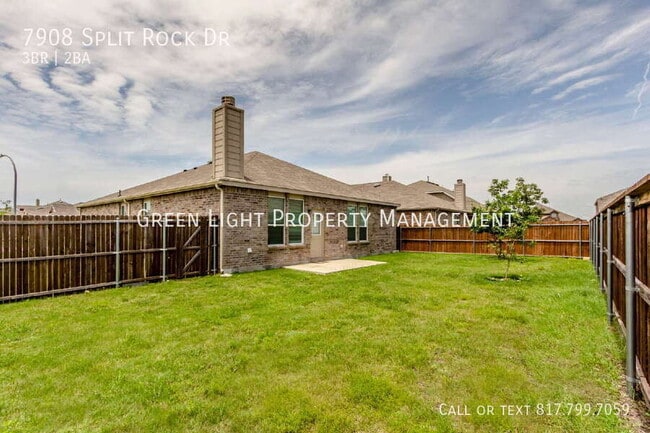 Building Photo - 7908 Split Rock Dr