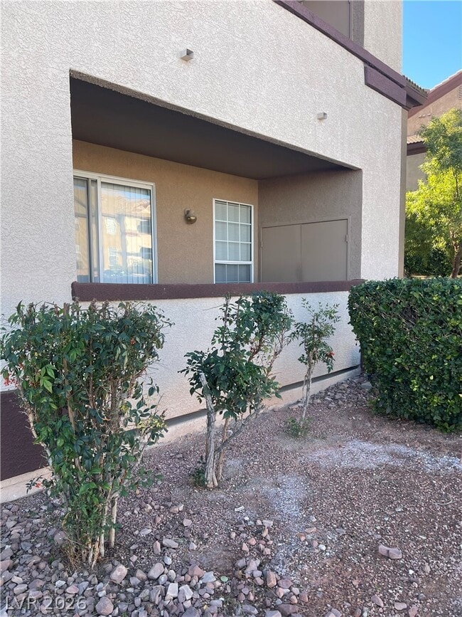 Building Photo - 231 W Horizon Ridge Pkwy