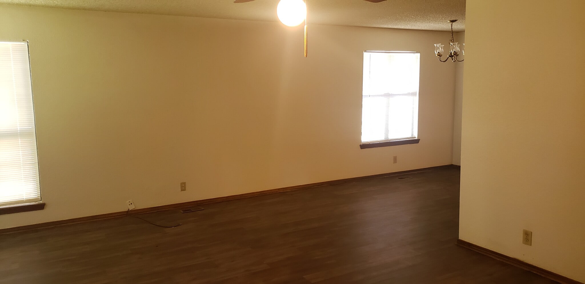 Building Photo - 2928 S 125th E Ave