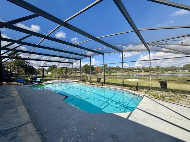 Building Photo - 9135 San Ambrosio Dr