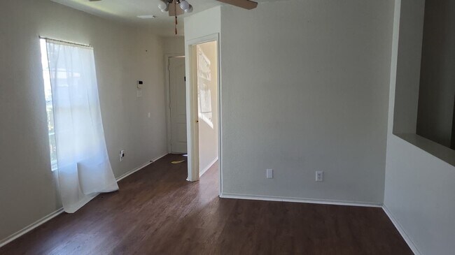 Building Photo - Ready for Move-In