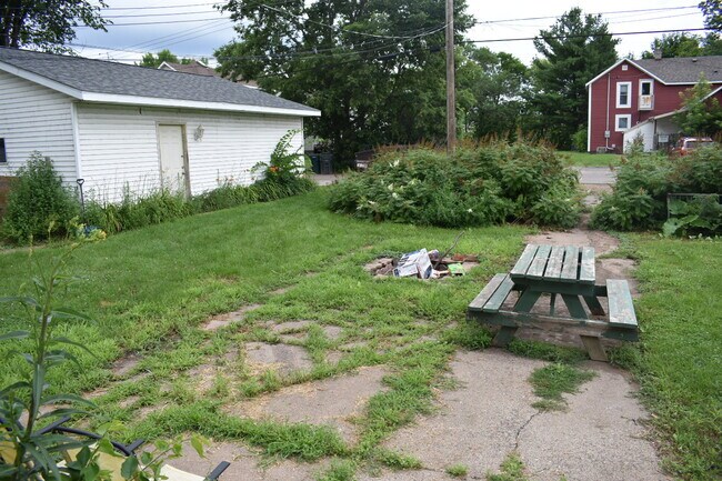 Backyard with Fire Pit - 1009 2nd Ave