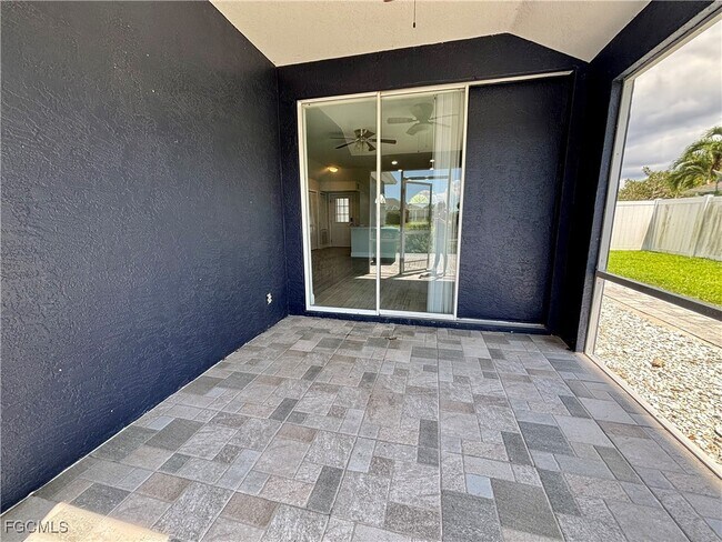 Building Photo - 1324 SE 6th Ave