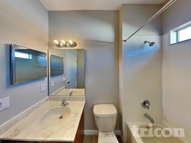 Building Photo - 1513 Lancashire Way