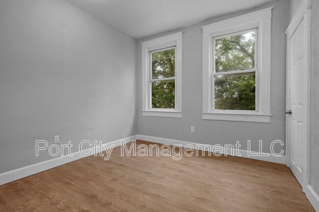 Building Photo - 2800 Harford Rd