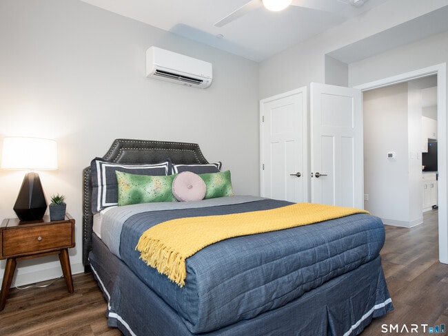 Building Photo - 170 Ridge Rd