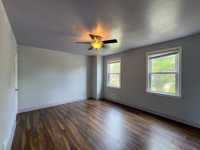 Building Photo - 4403 Eldone Rd