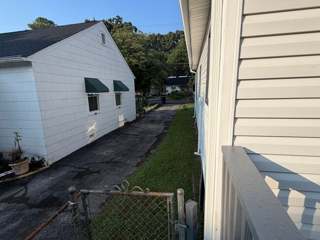 Building Photo - 5335 Marion Ave