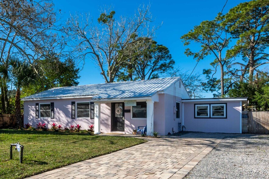 Building Photo - 1216 10th St N