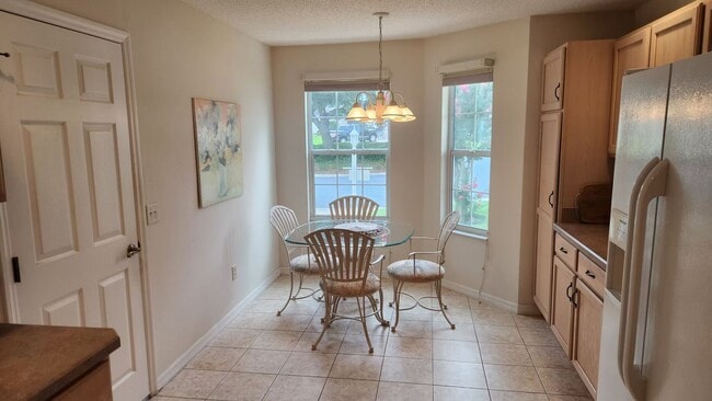 Building Photo - 916 Eastmont Ct