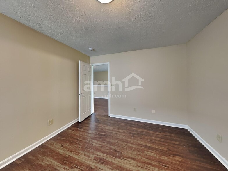Building Photo - 8103 Chesterhill Ln