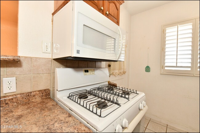 Building Photo - 4526 Bliss Ave