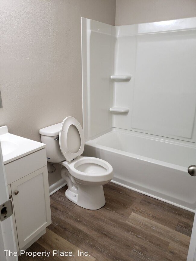 Building Photo - 108 Blurton Dr