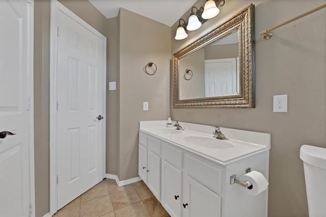 Building Photo - 211 Camp Creek Dr