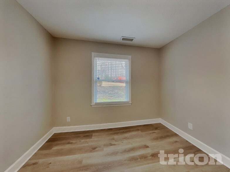 Building Photo - 1645 Ginger Dr