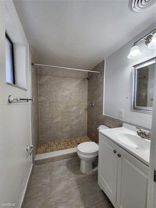 Building Photo - 3 br, 2 bath House - 8520 SW 133rd Avenue ...