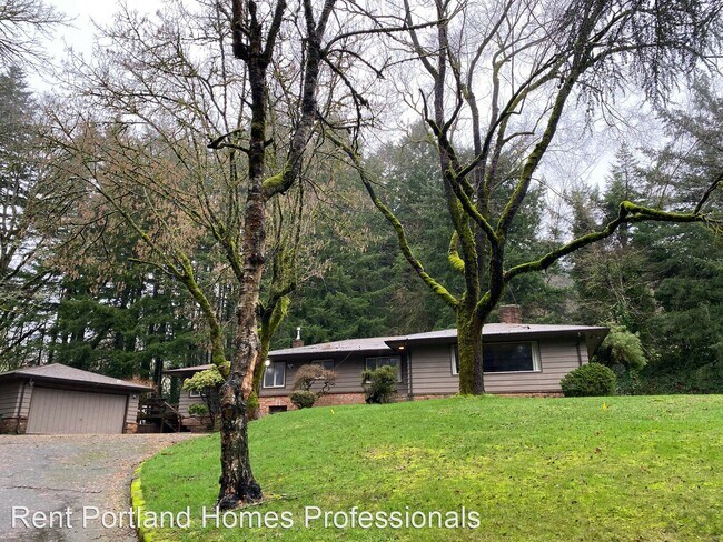 Primary Photo - 4 br, 2 bath House - 10275 SE Hillcrest Drive