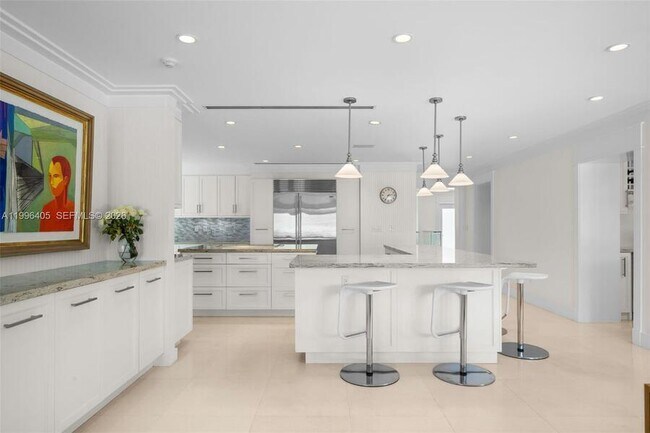 Building Photo - 6831 Sunrise Ct