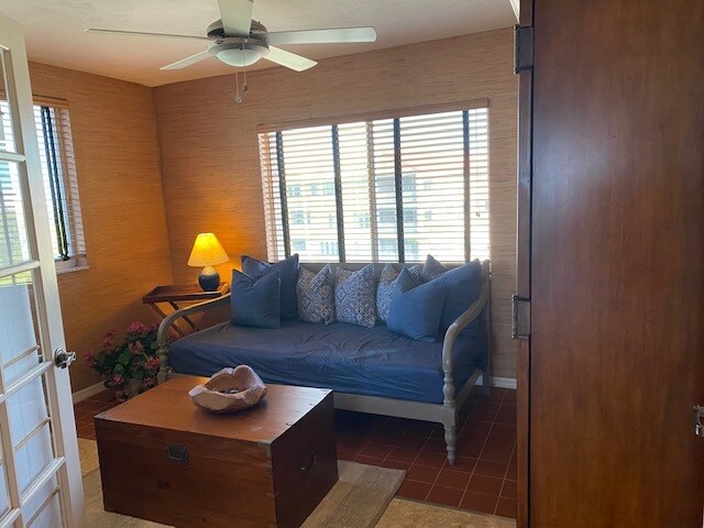 Office/Den with twin - 15171 Cedarwood Ln