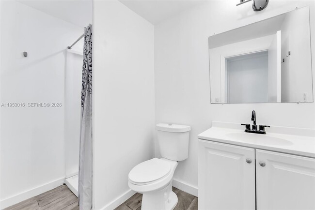 Building Photo - 4917 SW 43rd Terrace