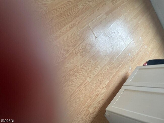 Building Photo - 743 E 18th St