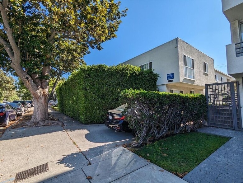 Building Photo - 1130 S Clark Dr