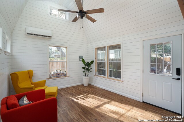 Building Photo - 242 Rosemont Dr