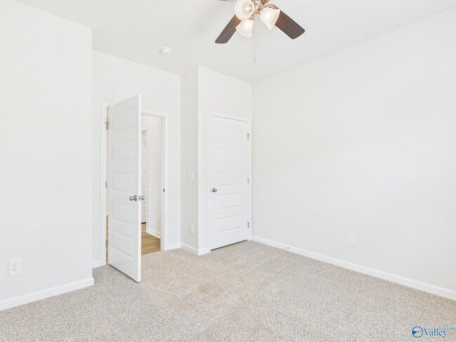 Building Photo - 112 Betty Williams Dr