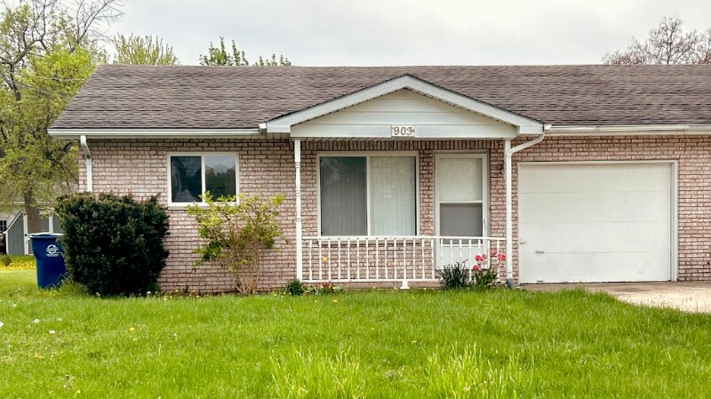 Building Photo - 903 Doro Ln