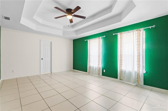 Building Photo - 14 Blanco River St