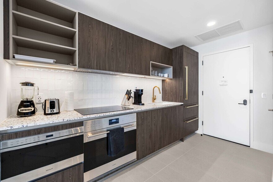 Building Photo - 159 NE 6th St