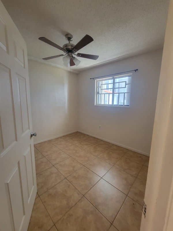 Building Photo - 5320 W 21st Ct