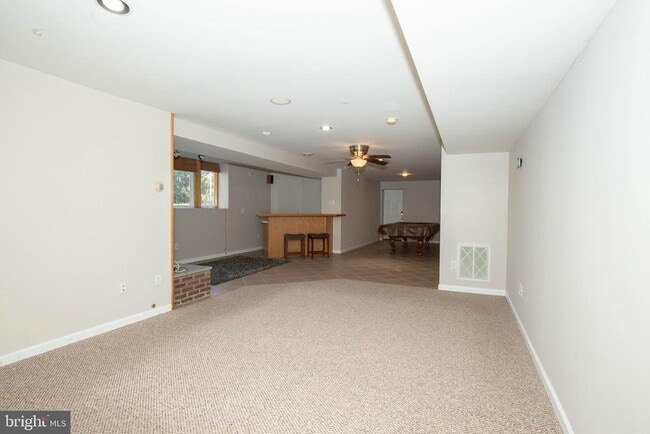 Building Photo - 180 Muirfield Ct