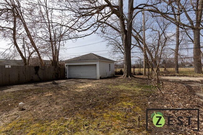 Building Photo - OPEN HOUSE 1/16! 3PM-3:30PM! BEAUTIFULLY REMODELED - 3-Bedroom 1-Bathroom 2-Car Garage