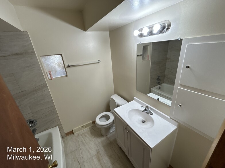 Building Photo - 7335 W Hampton Ave