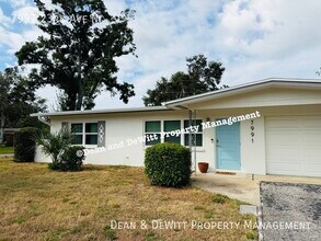 Building Photo - 7991 23rd Ave N