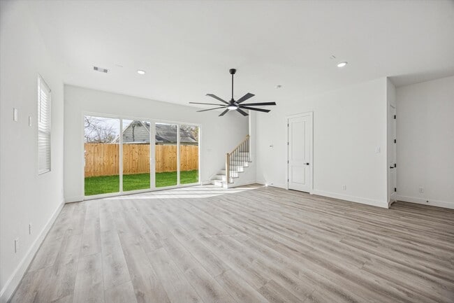 Building Photo - 6644 Lozier St