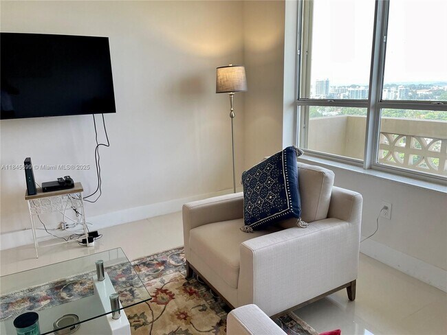 Building Photo - 10185 Collins Ave