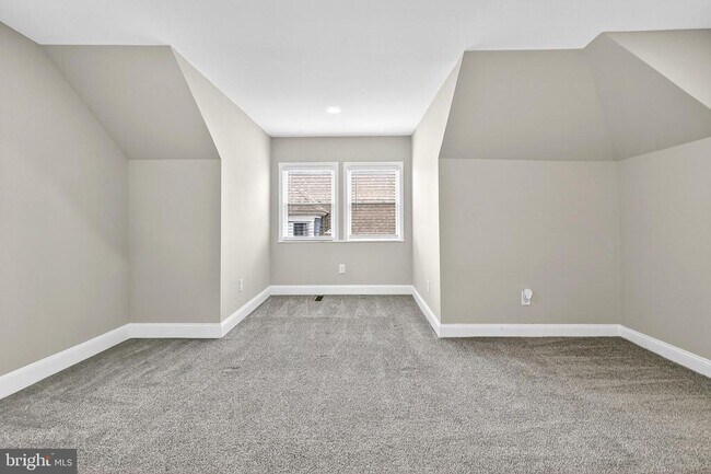 Building Photo - 2417 Washington St