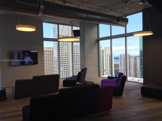 Lounge Area - 151 SE 1st St