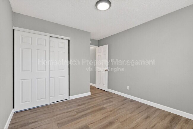 Building Photo - 12887 Fox Haven Dr