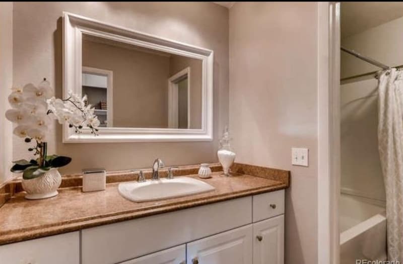 Building Photo - 7995 E Mississippi Ave