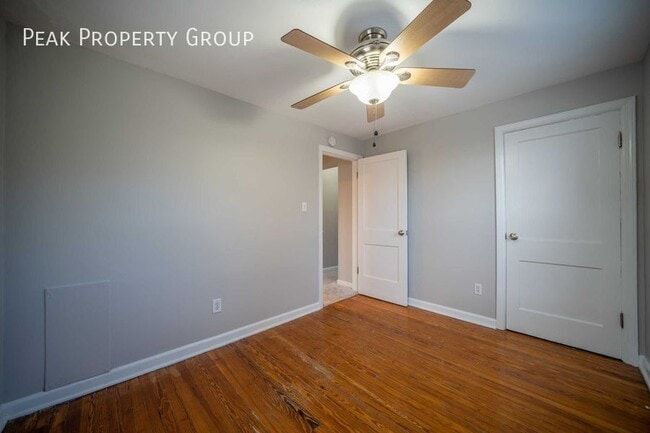 Building Photo - 510 S Lazelle St