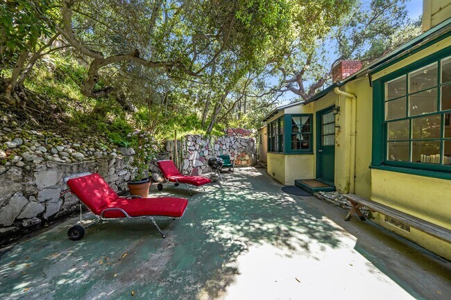 Building Photo - 7503 Willow Glen Rd