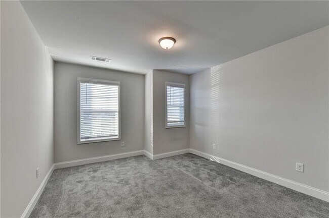 Building Photo - 3855 Brookburn Pk