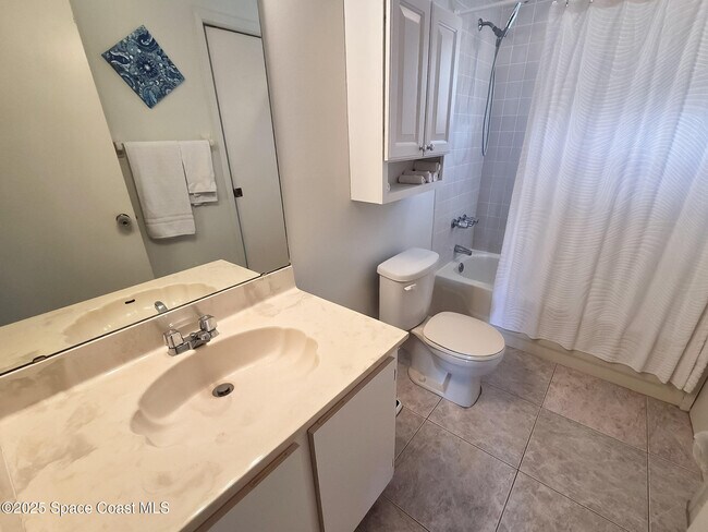 Building Photo - 639 Ridge Club Dr
