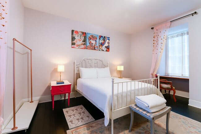 Building Photo - 1022 Wise St