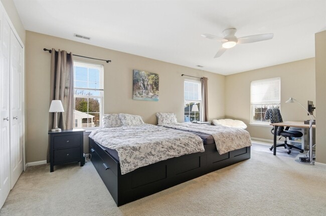 Building Photo - 2233 S Main St